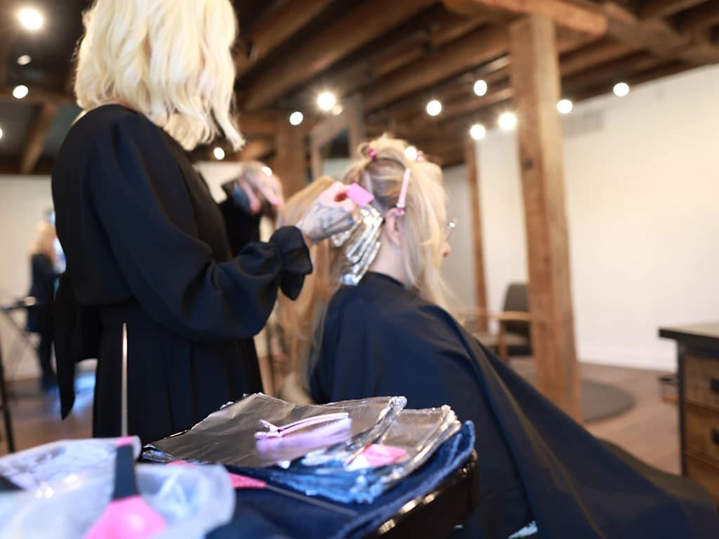 Foil highlights and luminous blonding by Tatum Spano